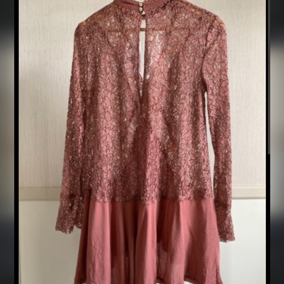 Dark Mauve Lace Panel Tunic Asymmetrical Dress Top Size US Small ❤️ - Picture 4 of 4